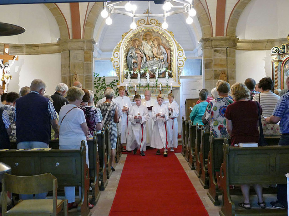 Nachfeier des Mährisch-Neustädter Wachsstockfestes an der Weingartenkapelle (Foto: Karl-Franz Thiede)